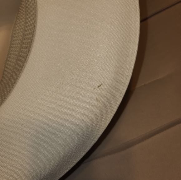 Womens White Hat - Picture 5 of 6